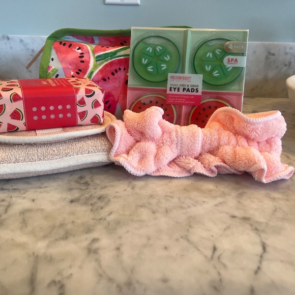 Watermelon 🍉 Handmade Cosmetic/ Spa Bag with Pamper items - Picture 2 of 9